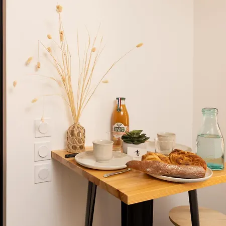 Apartament Le Petit Capoine 2- T2 Plein Centre De Carcassonne- Carcassona
