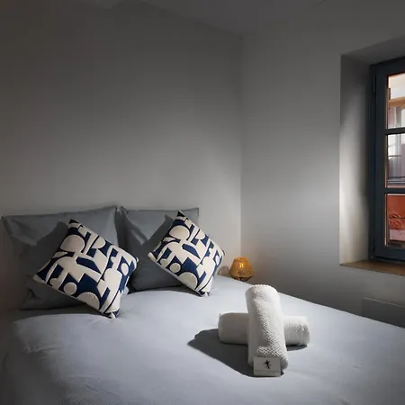 Апартаменты Le Petit Capoine 2- T2 Plein Centre De Carcassonne-