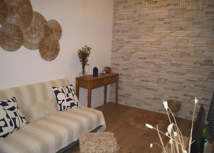 Апартаменты Le Petit Capoine 2- T2 Plein Centre De Carcassonne- *