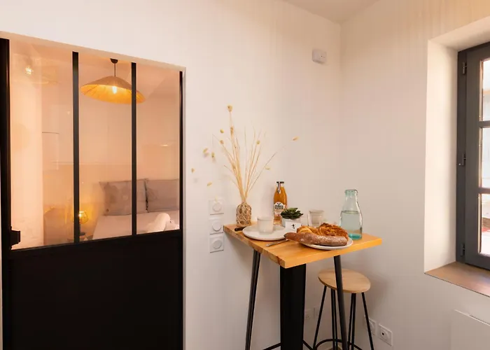 Le Petit Capoine 2- T2 Plein Centre De Carcassonne-