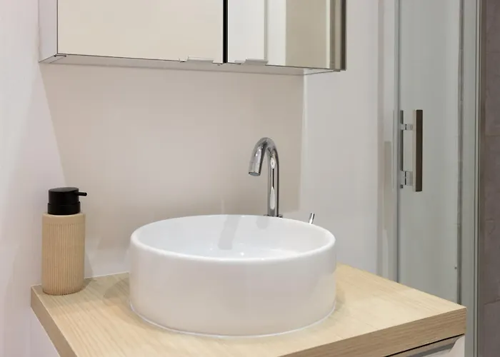 Le Petit Capoine 2- T2 Plein Centre De Carcassonne- Каркассон